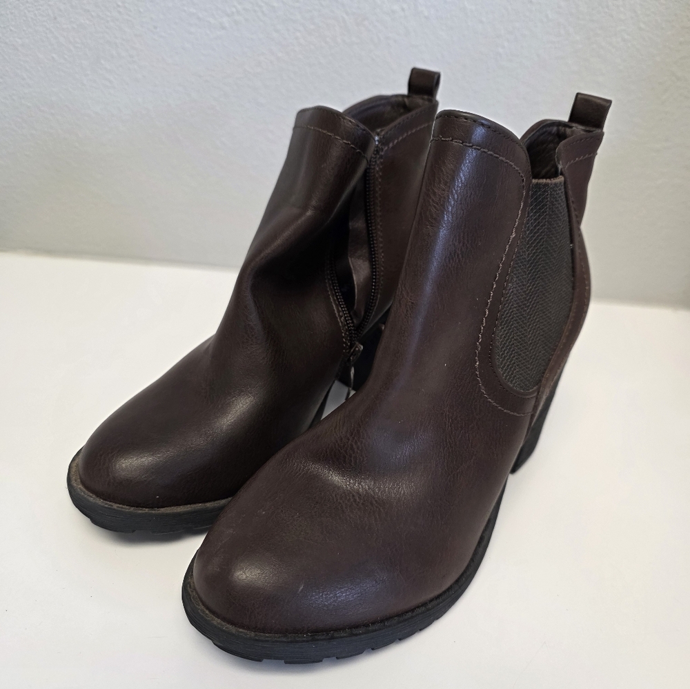 Nature Breeze Brown Ankle Boots‎ With Heel Zip Up Size 7